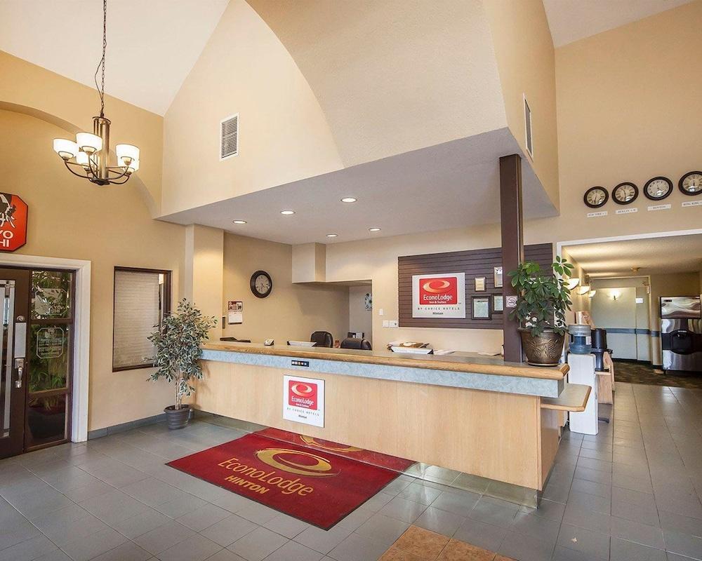 Coast Hinton Hotel Exterior photo