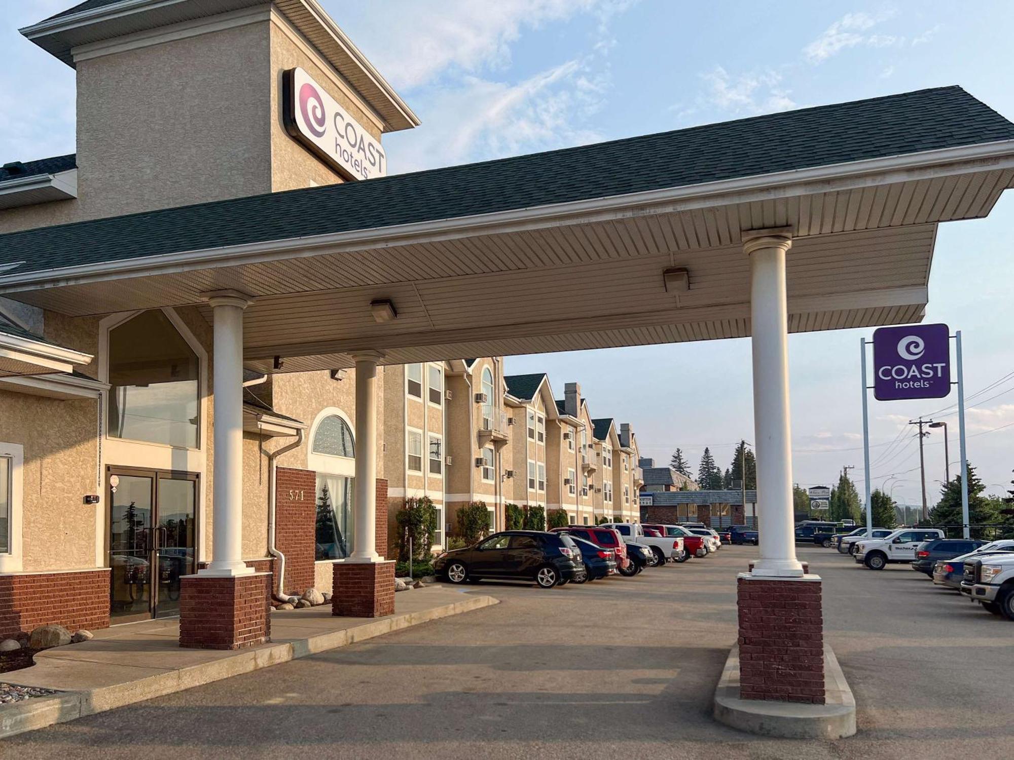 Coast Hinton Hotel Exterior photo
